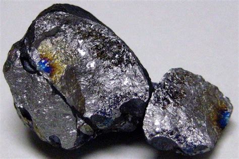 Vanadium .